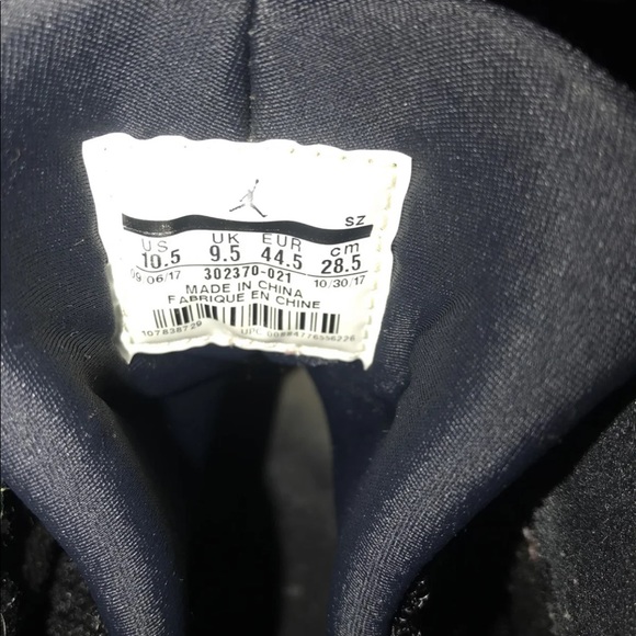 Air Jordan 9 Retro - Picture 4 of 5